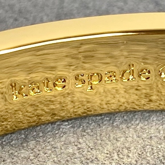 Kate Spade Pink Enamel Hole Punch Spade hinged bangle Bracelet - Picture 5 of 9